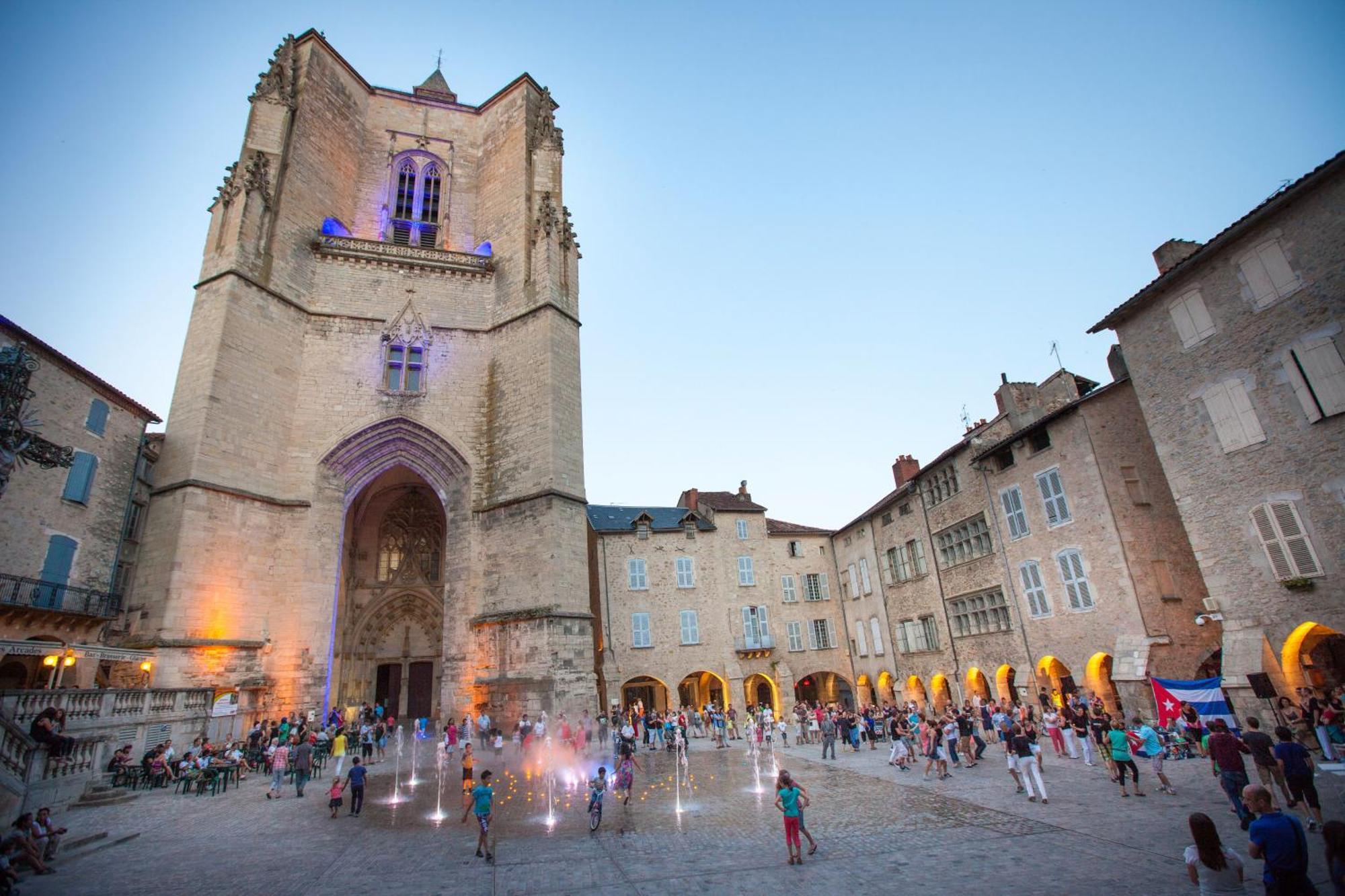 L'Indus 3 Etoiles Wifi, Netflix, Disney, Coeur De Bastide Villefranche-de-Rouergue Esterno foto